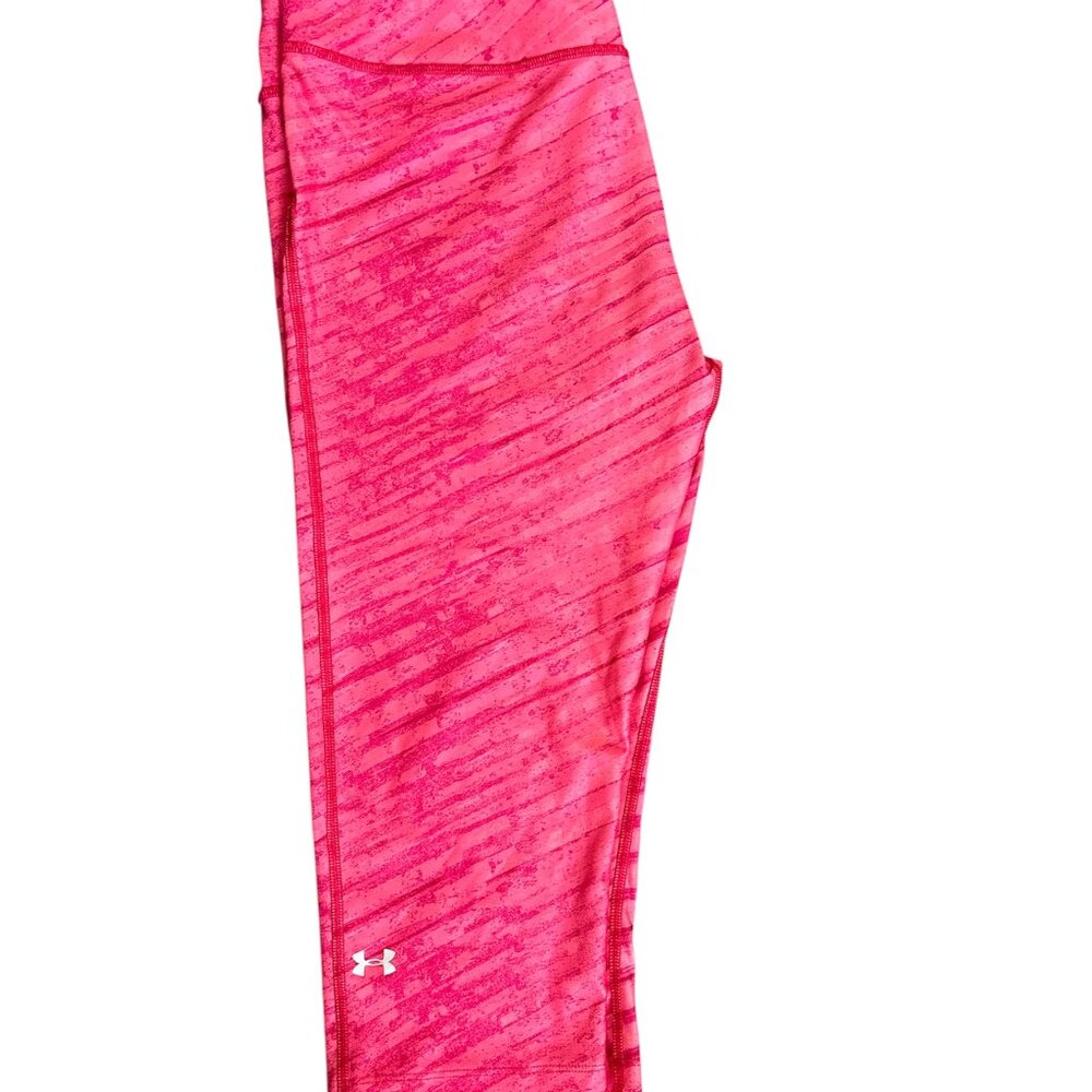 Under Armour Women's Striped Pink Capris, Size XL